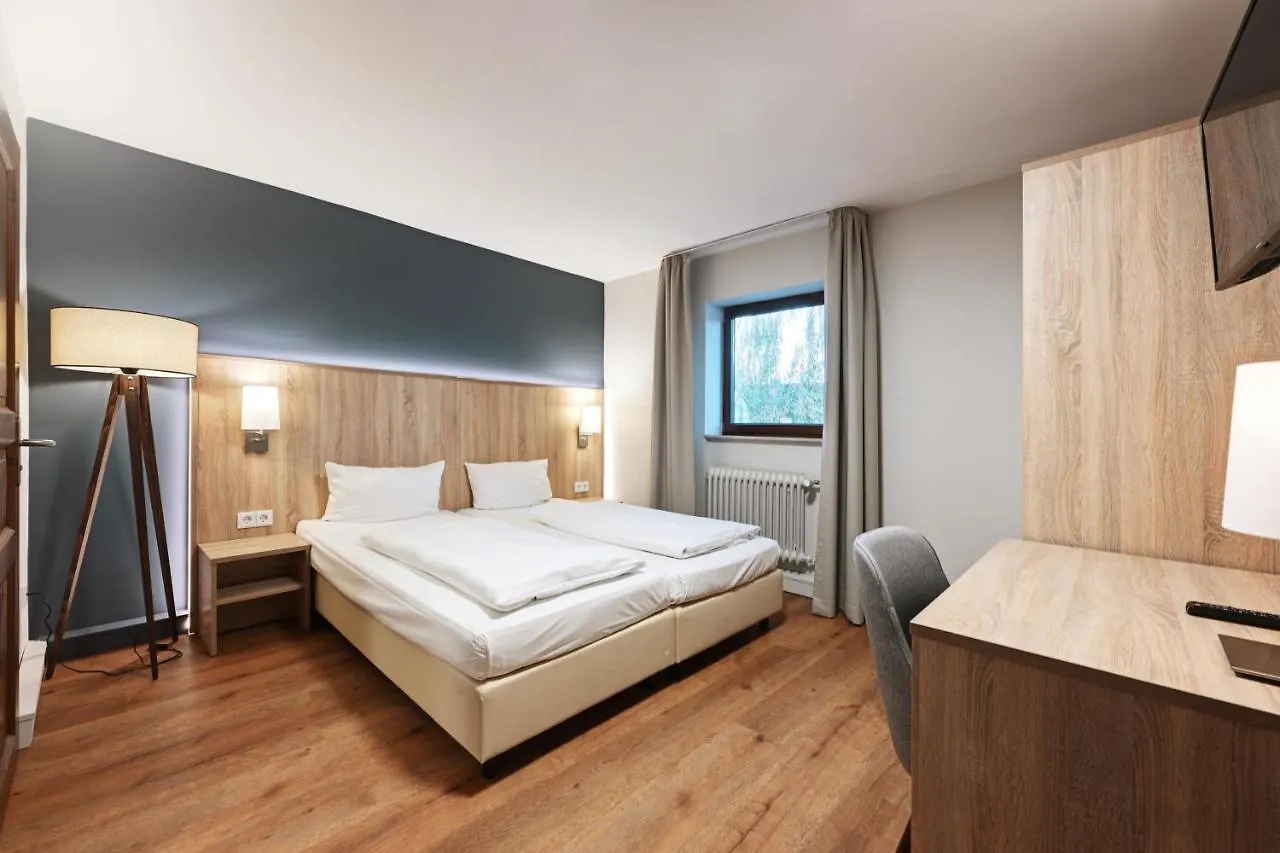 Hotel Schleuse Munich 3*,
